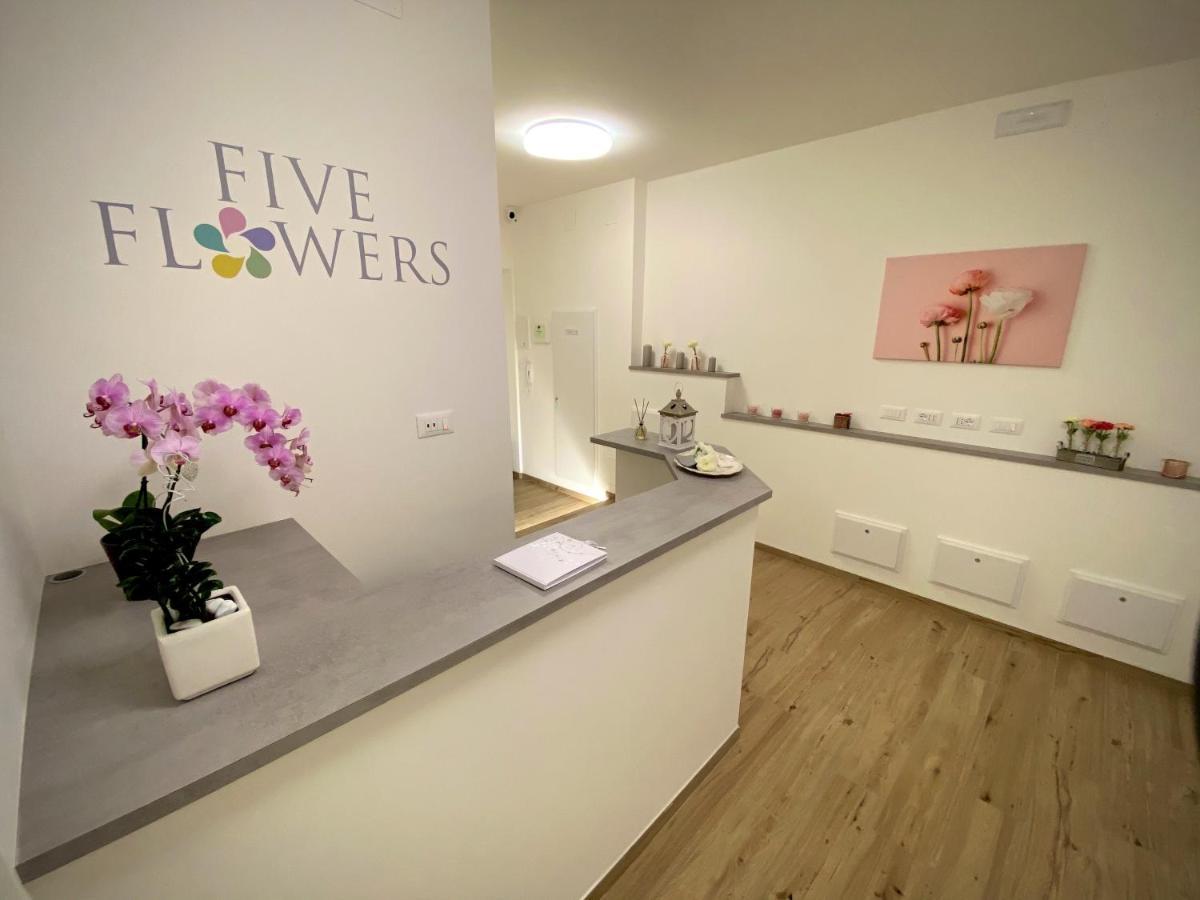 Five Flowers Guest House Triest Zewnętrze zdjęcie