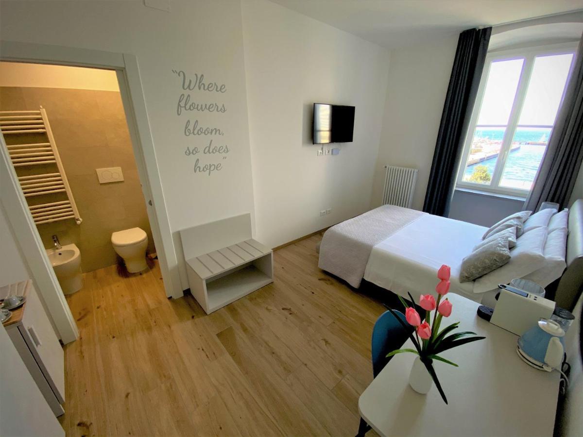 Five Flowers Guest House Triest Zewnętrze zdjęcie