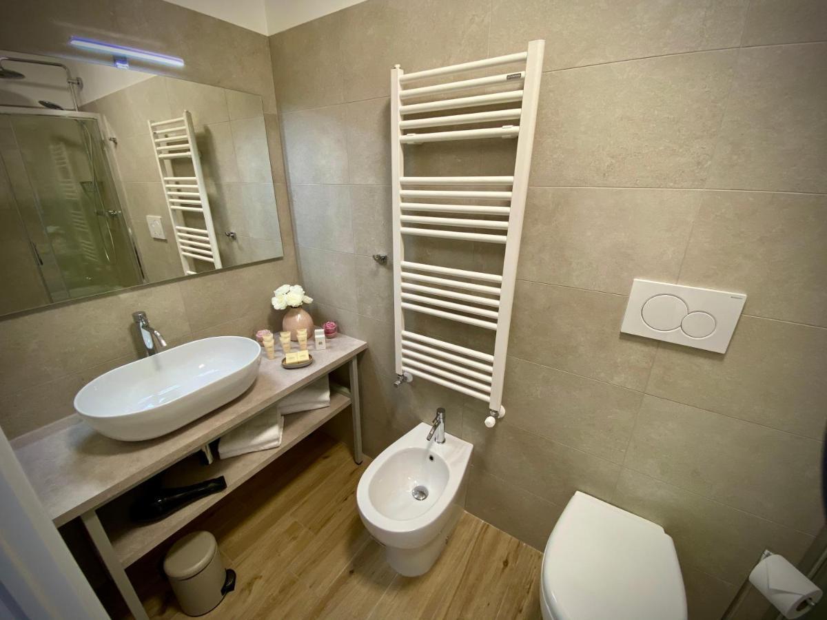 Five Flowers Guest House Triest Zewnętrze zdjęcie